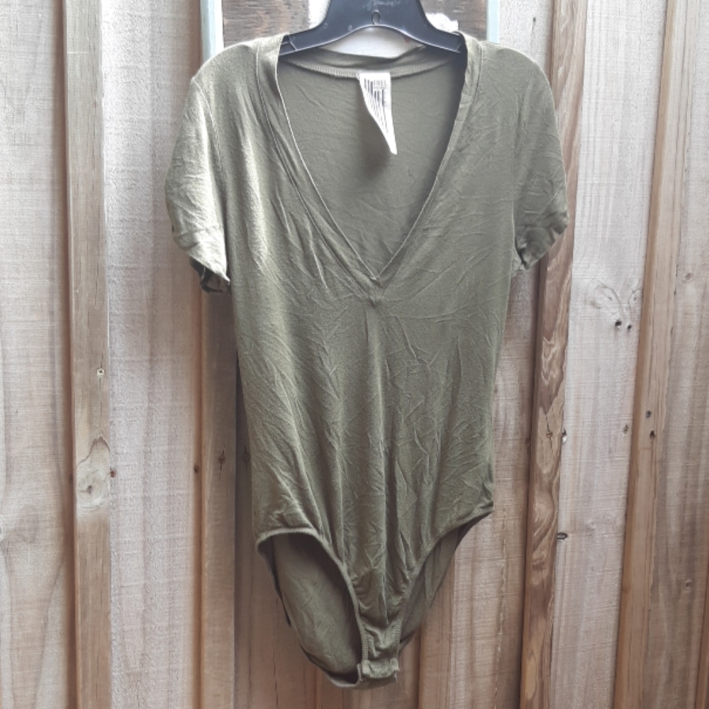 Free People basic V Bodysuit